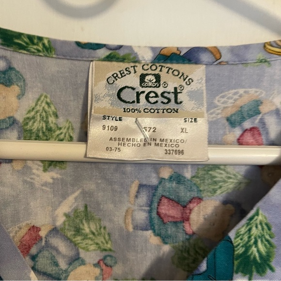 Crest Scrub with 2 pockets. Xl - Picture 2 of 7